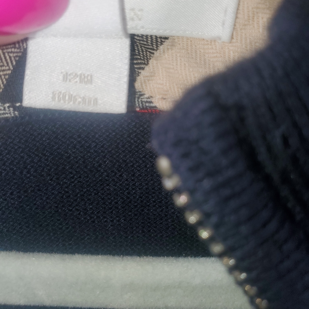 Burberry - Picture 3 of 4